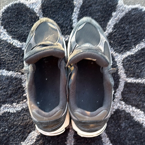 New Balance Men's Black Running Shoes *AUTHENTIC* - Picture 6 of 7